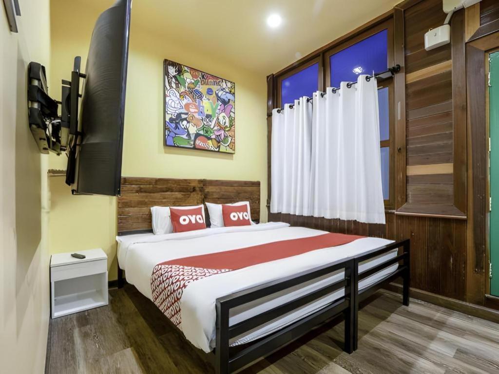 Art Hotel Sanamchai Bangkok Exterior photo